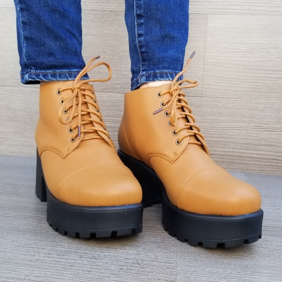 Grunge Chunky heel platform booties - Picture 3 of 8